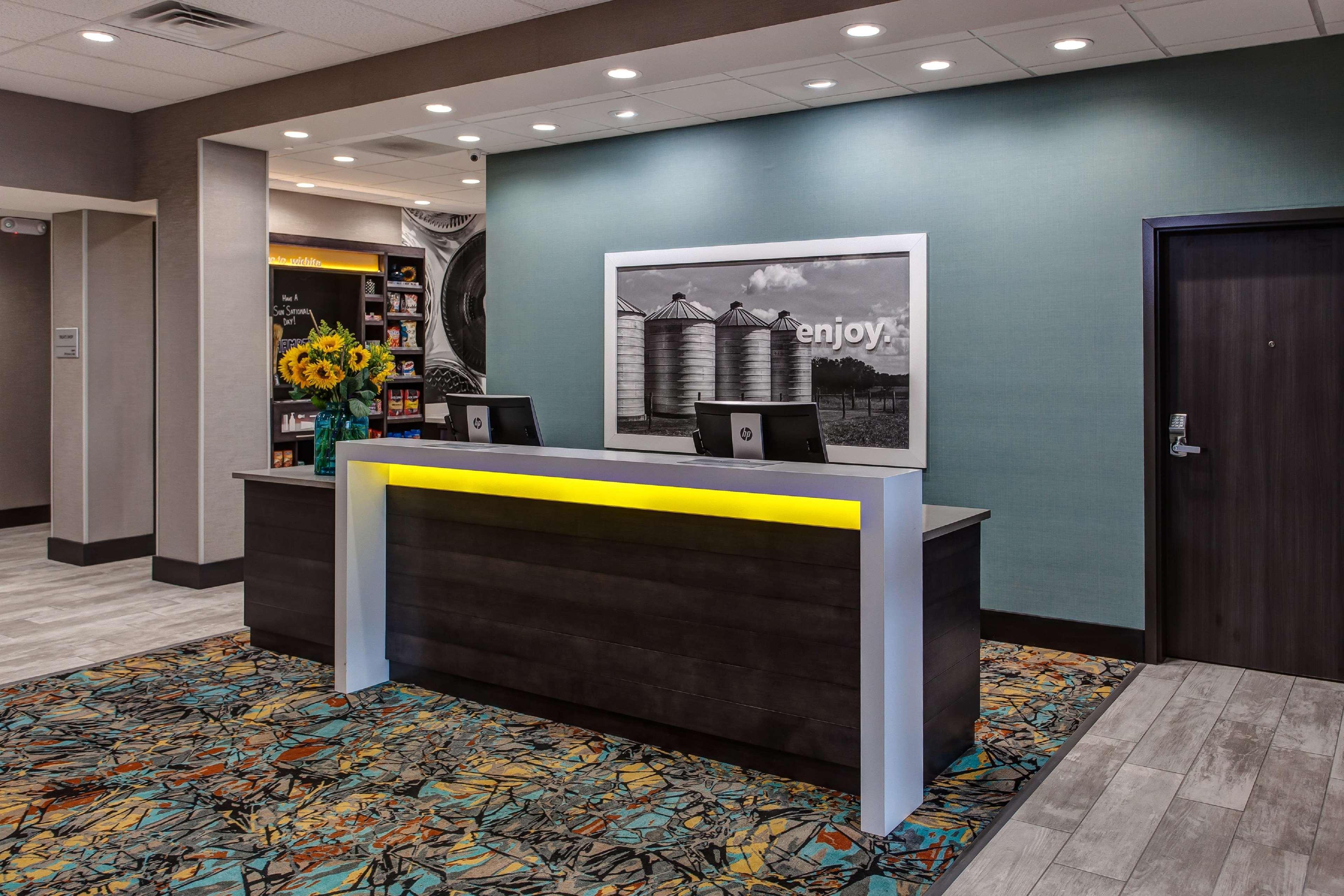 Hampton Inn & Suites-Wichita/Airport, Ks Exterior foto